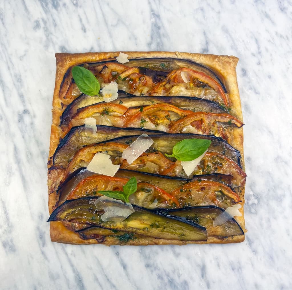 FINE TARTELETTE / TOMATES / AUBERGINES / RICOTTA / PARMESAN
