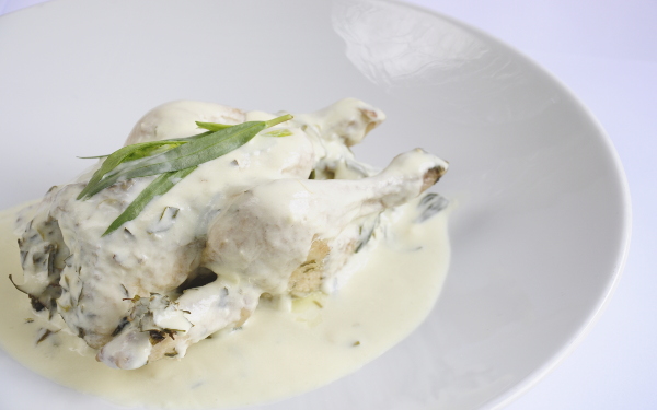 YOUNG ROOSTER WITH TARRAGON SAUCE 1PCE