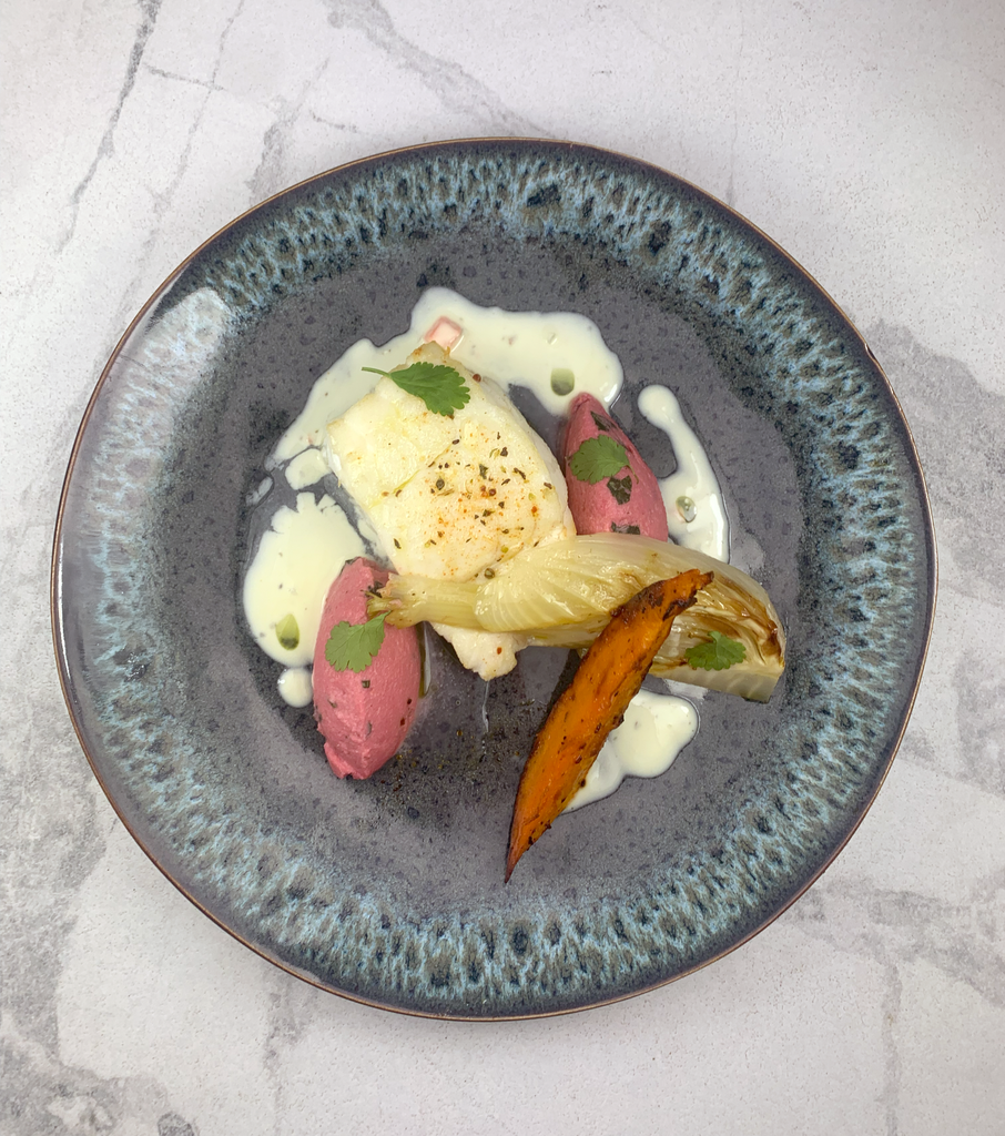 CLEOPATRA / FILET DE CABILLAUD / PUREE DE BETTERAVE AU BASILIC / FENOUIL GRILLE / PATATES DOUCES AUX EPICES