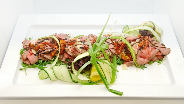 [9231 - 80 / FTK ] PLATEAU TAGLIATA DE BOEUF (prix/pers)